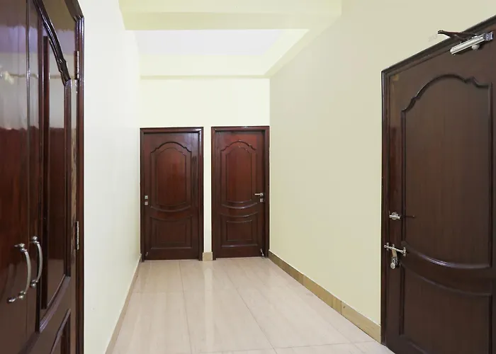 Hotel O R B Palace