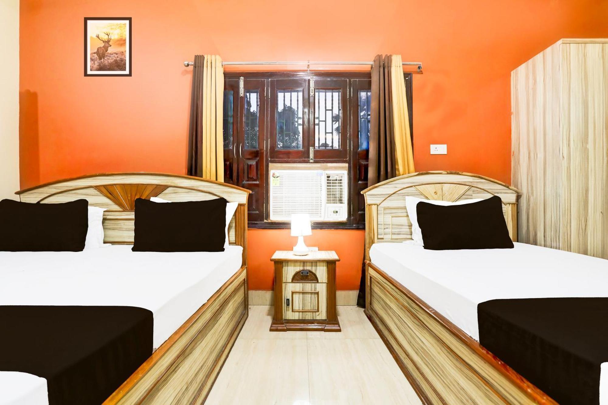 O R B Palace 3* Varanasi